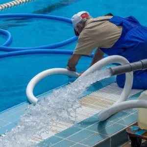 Swimming Pool Maintenance And Cleaning Services